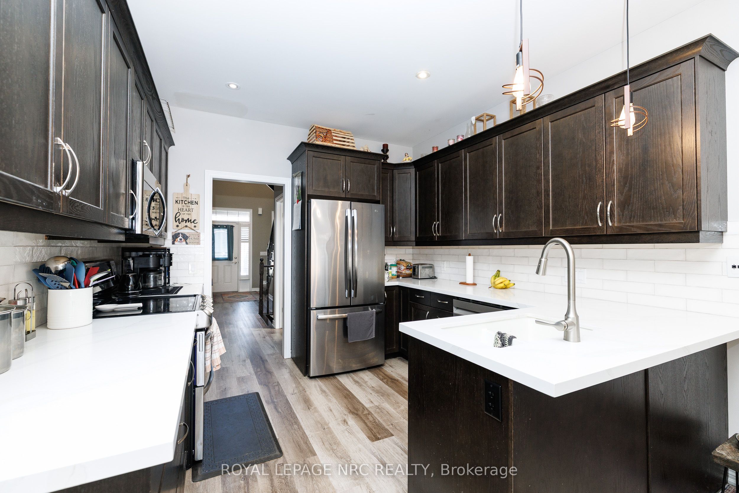 12 Wilfrid Laurier Crescent Property Photo 10