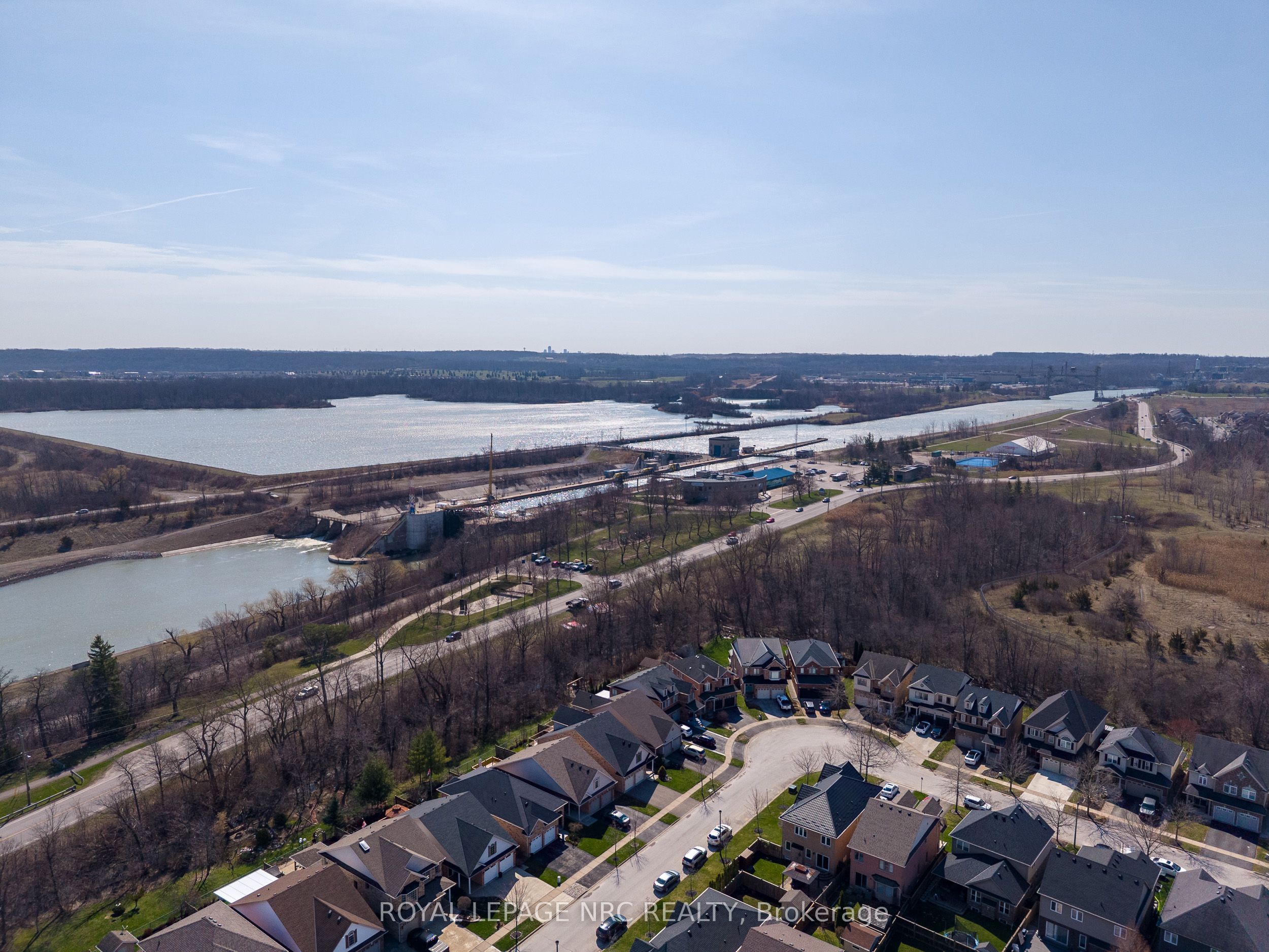 12 Wilfrid Laurier Crescent Property Photo 45