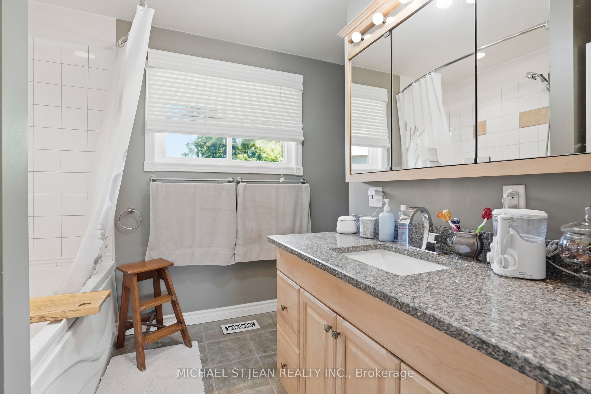 25 Saveryn Road Property Photo 23