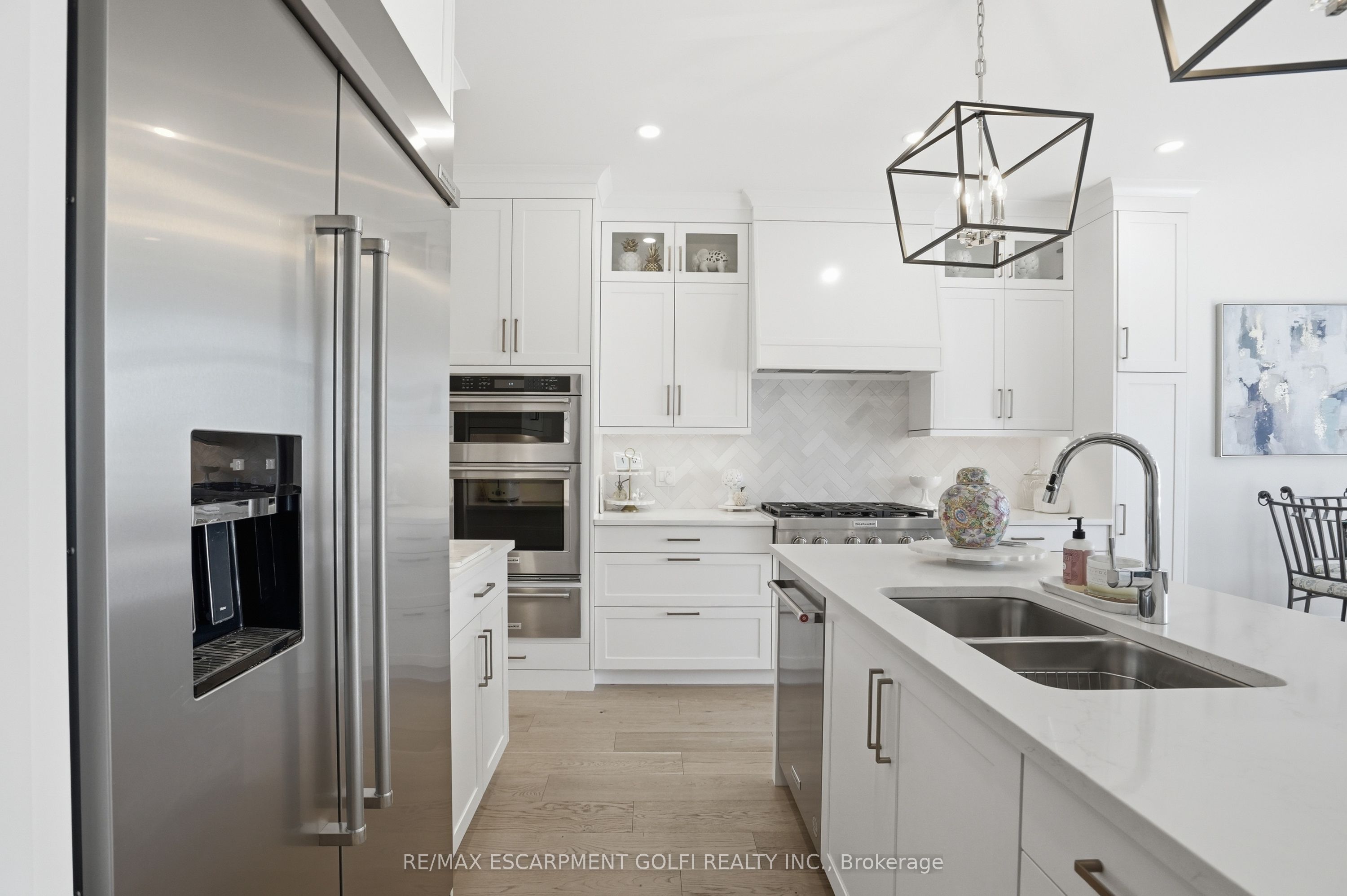 24 Willowbank Common Property Photo 12