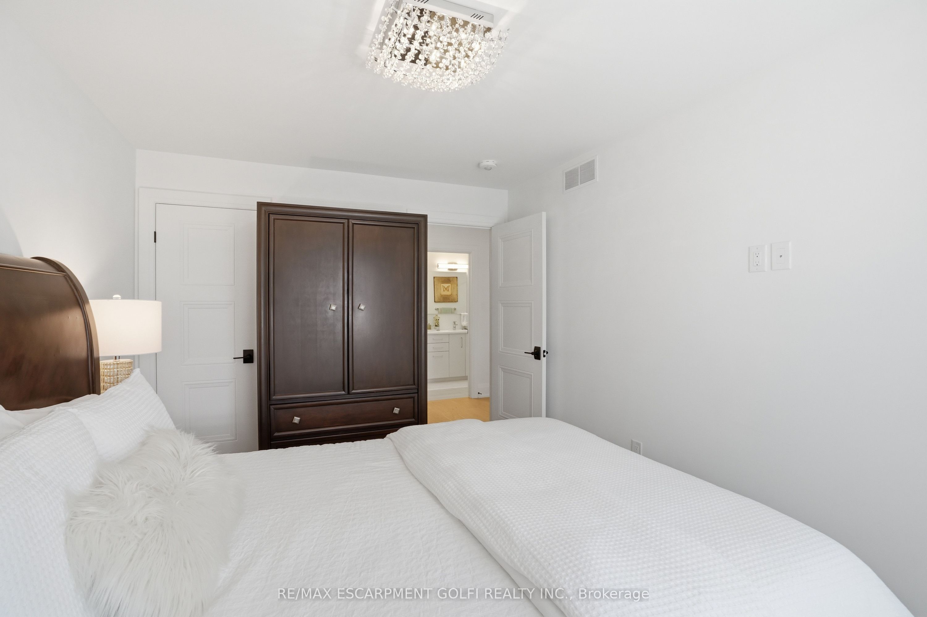 24 Willowbank Common Property Photo 27