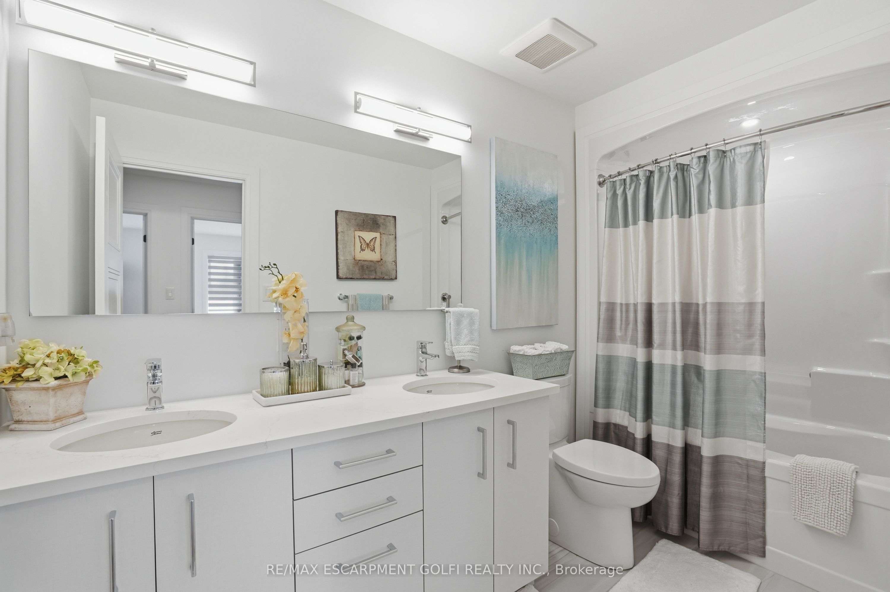 24 Willowbank Common Property Photo 29