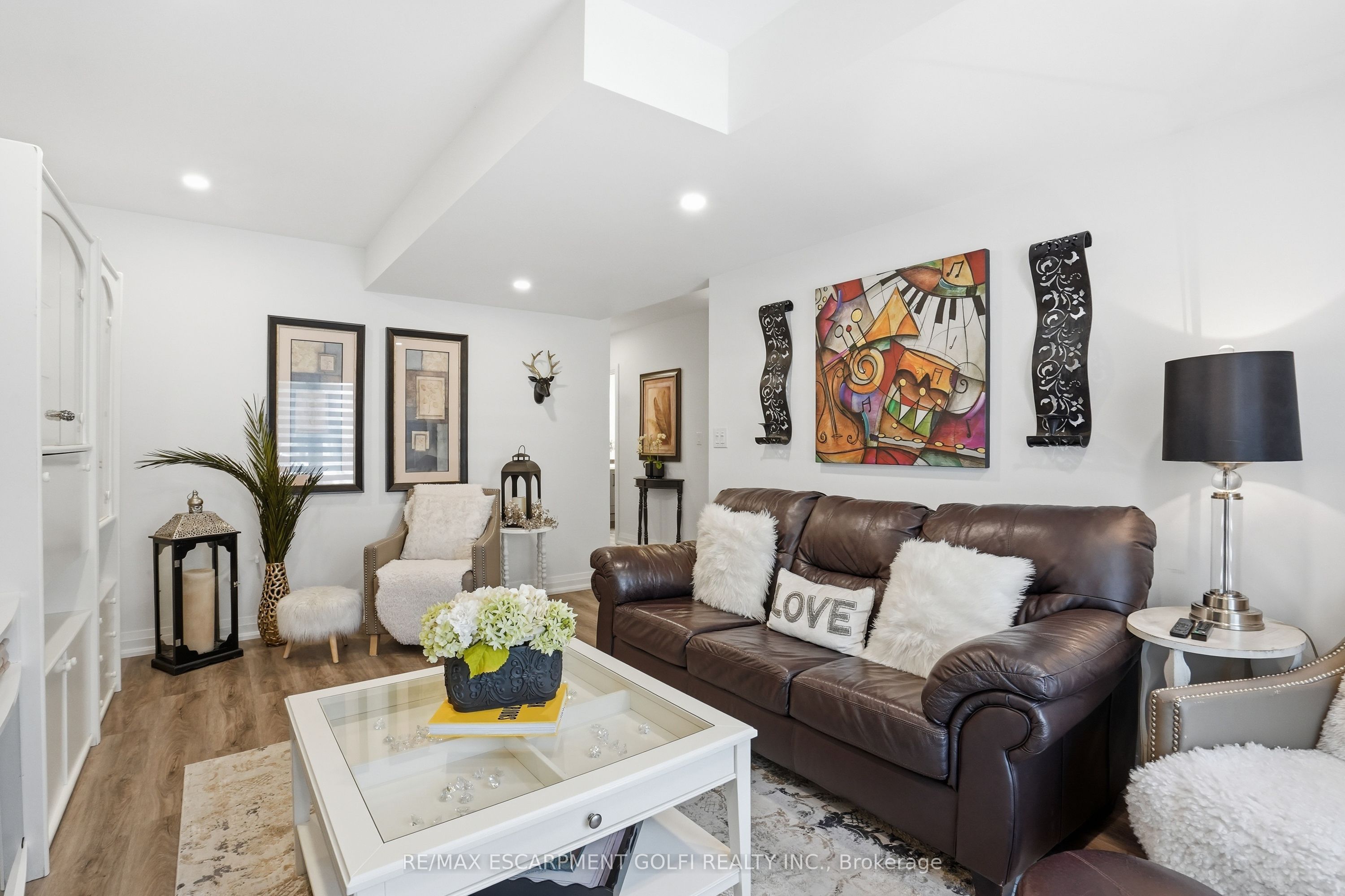 24 Willowbank Common Property Photo 45