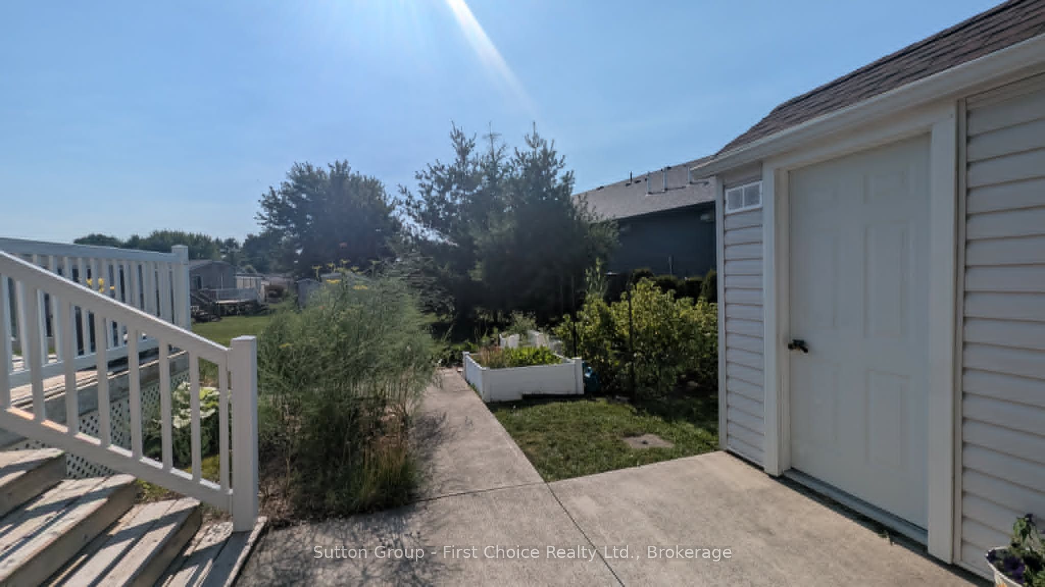 1 25 Thames Road Property Photo 15