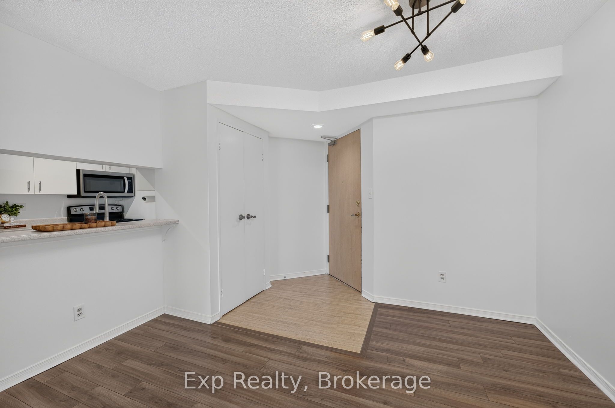 344 Front Street 305 Property Photo 7