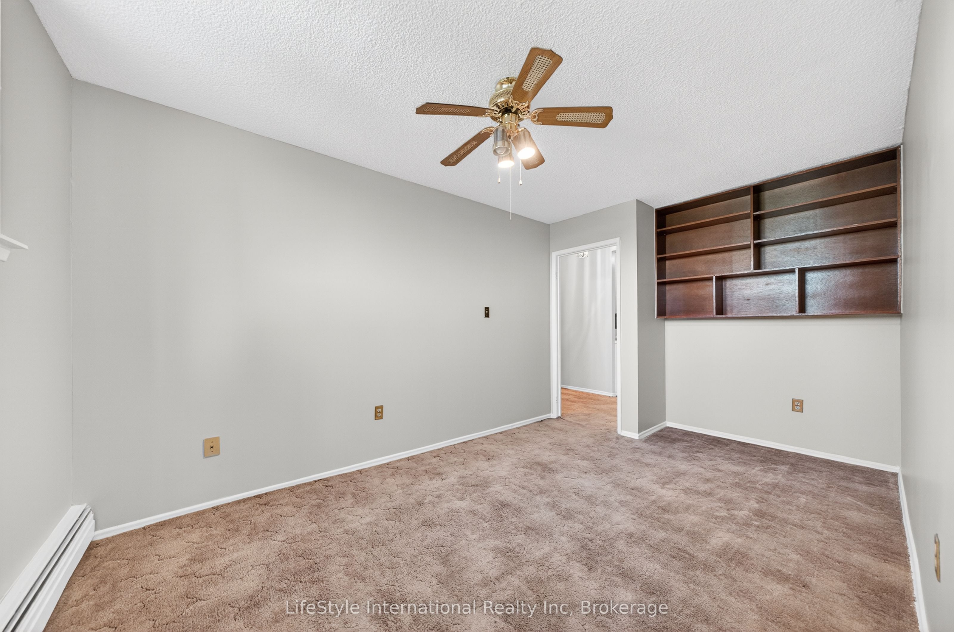 19 Woodlawn Road E 512 Property Photo 20