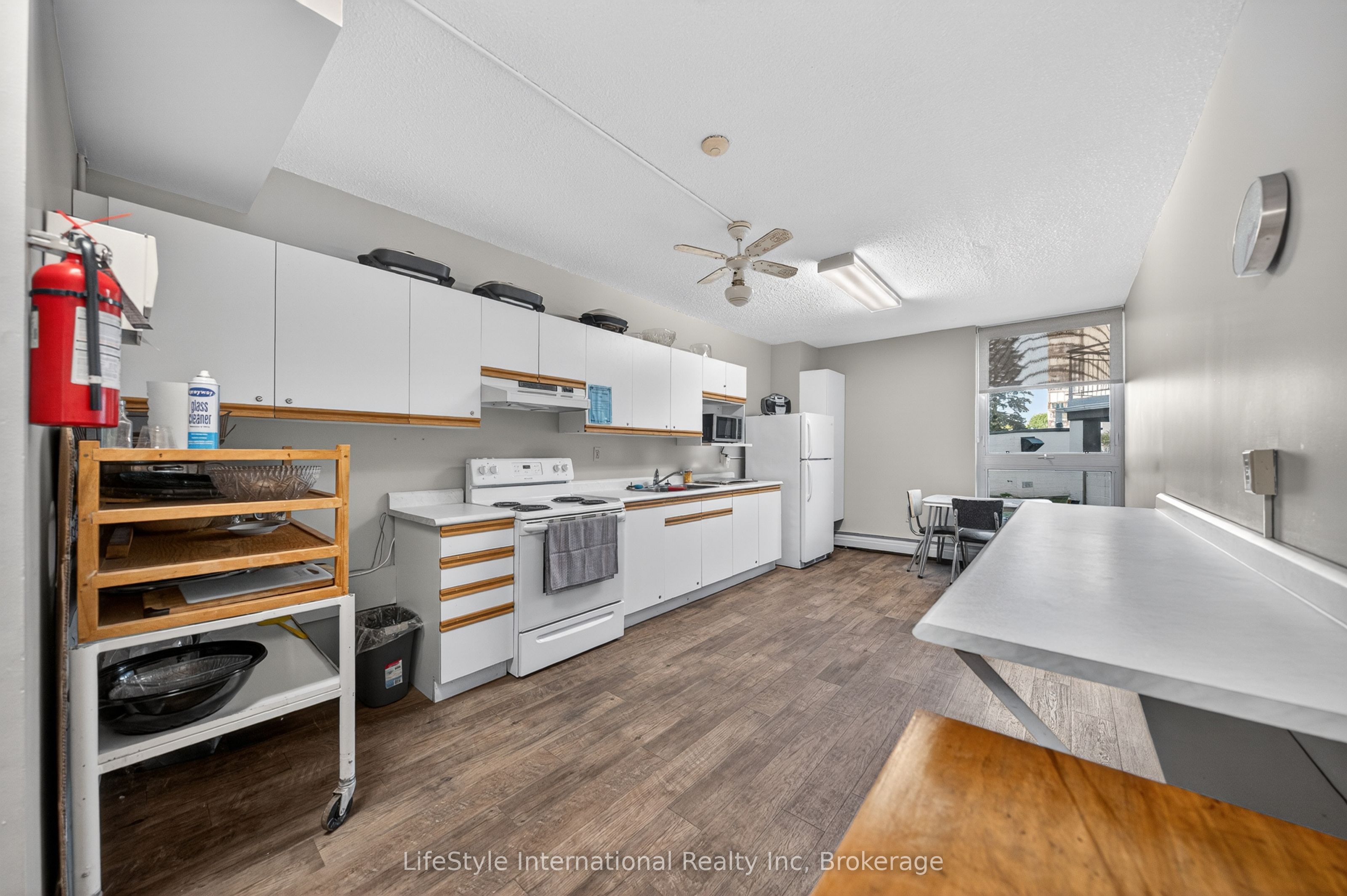 19 Woodlawn Road E 512 Property Photo 40
