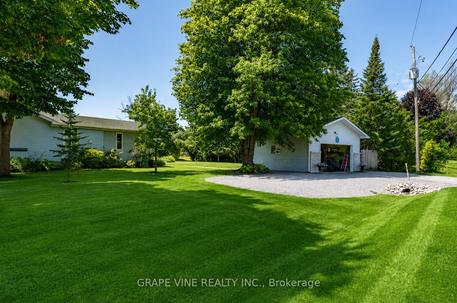 8391 Rowan Dr Drive Property Photo 5