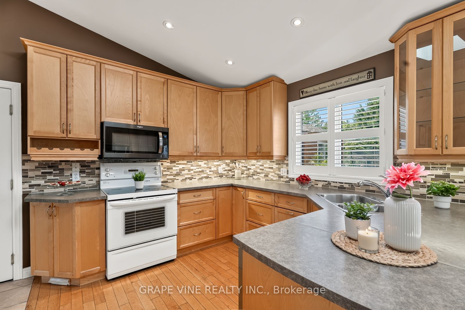 8391 Rowan Dr Drive Property Photo 23