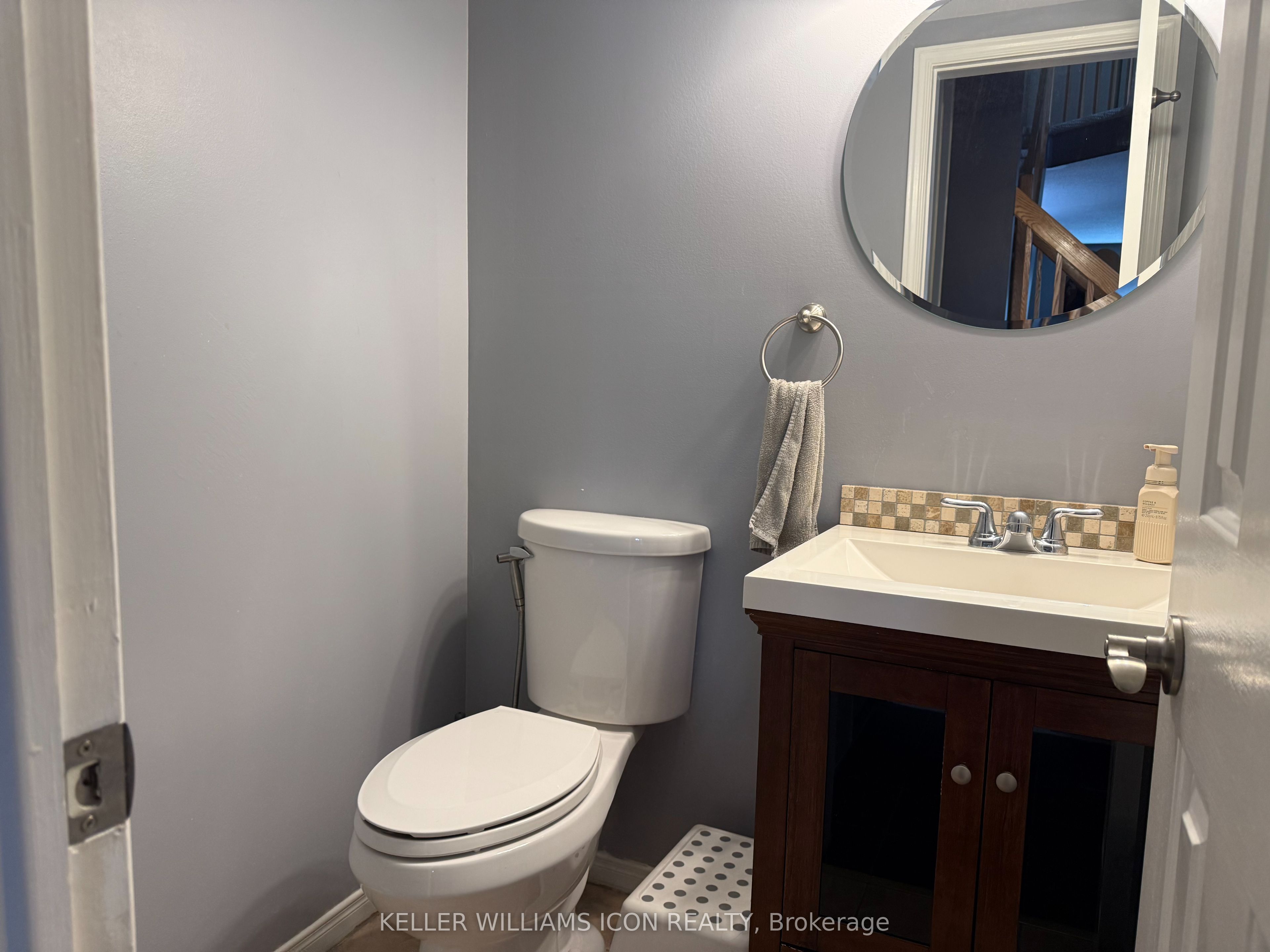 116 Halley Street Property Photo 4