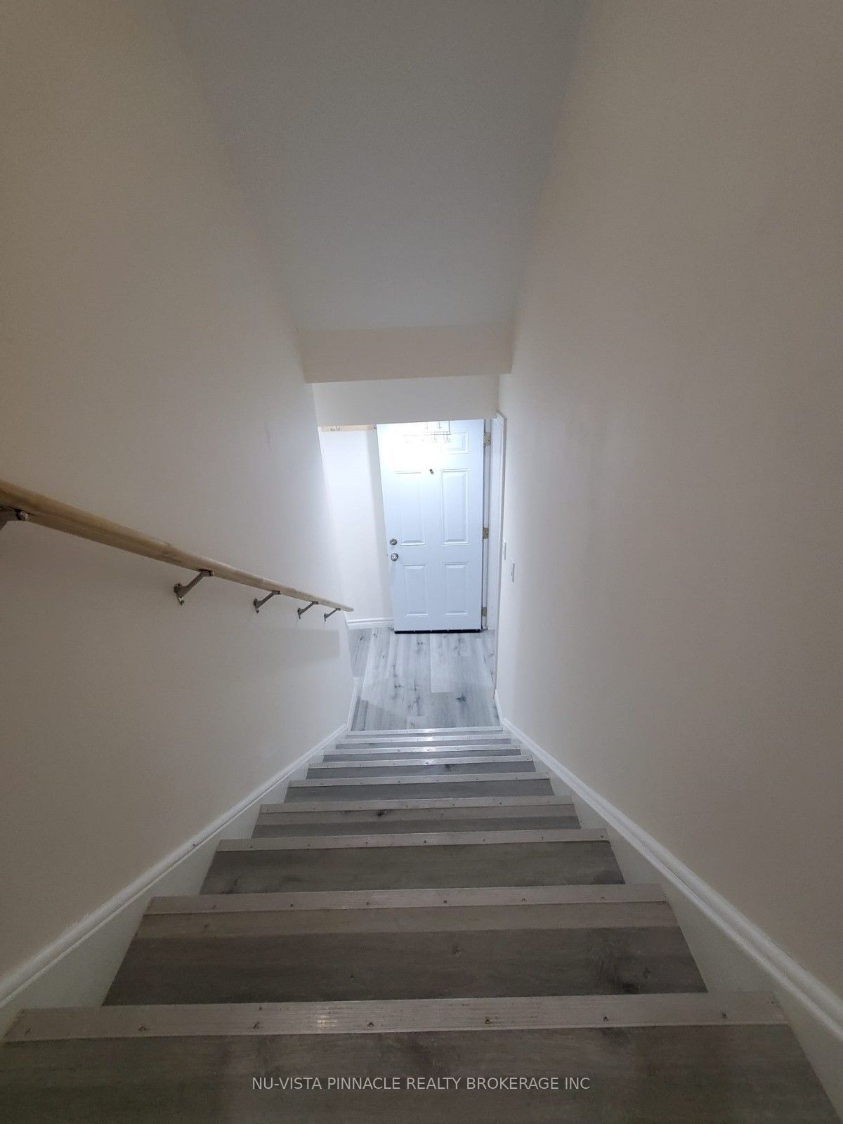 289 Middleton Avenue Lower Property Photo 9