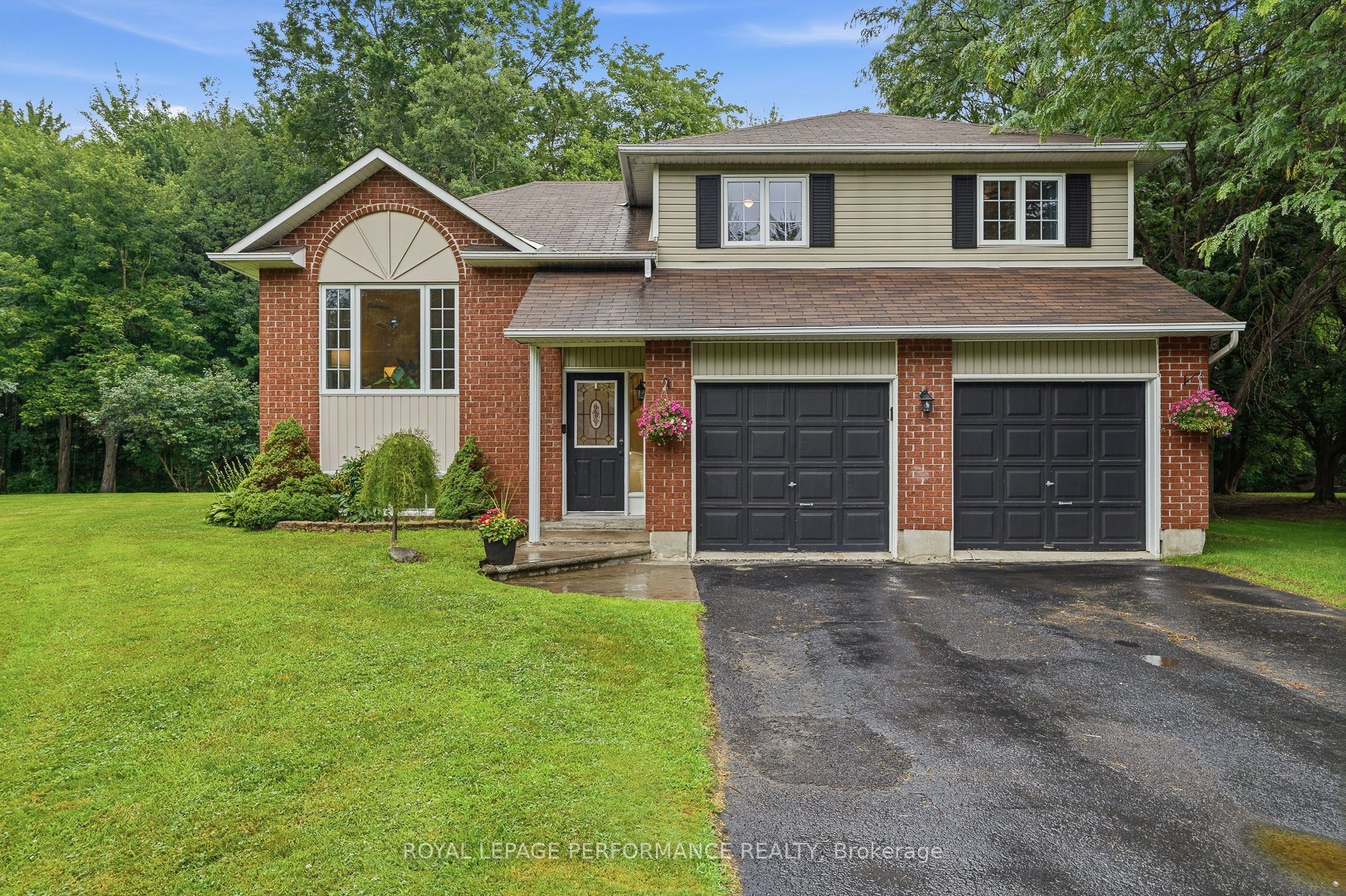 193 Blue Jay Drive Property Photo 1