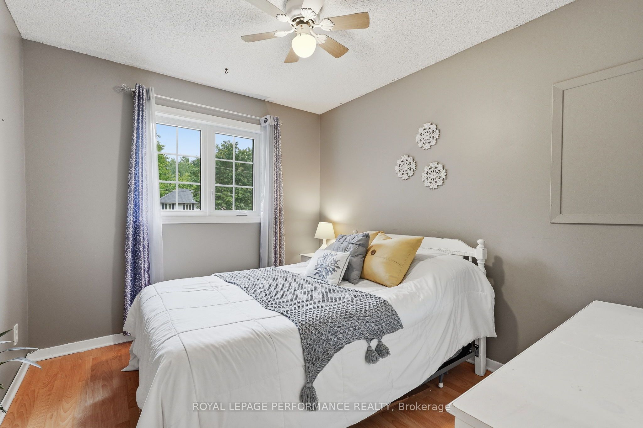 193 Blue Jay Drive Property Photo 13
