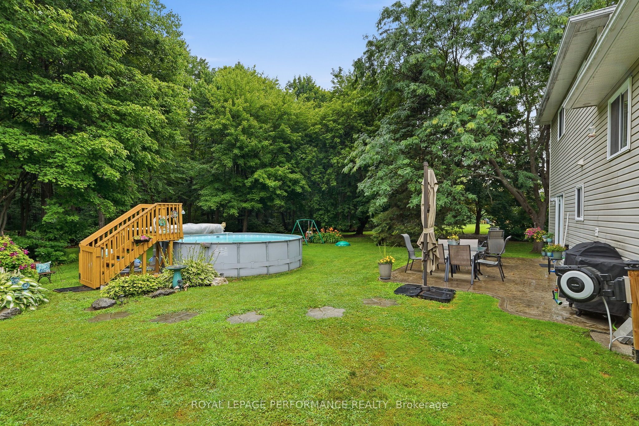 193 Blue Jay Drive Property Photo 24