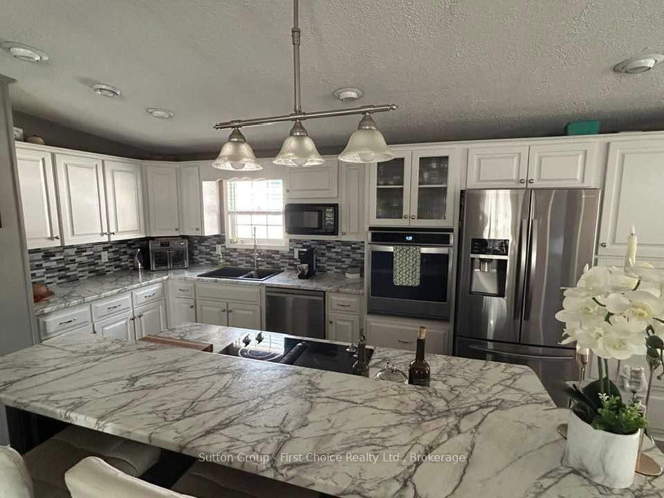 14 25 Thames Road Property Photo 8