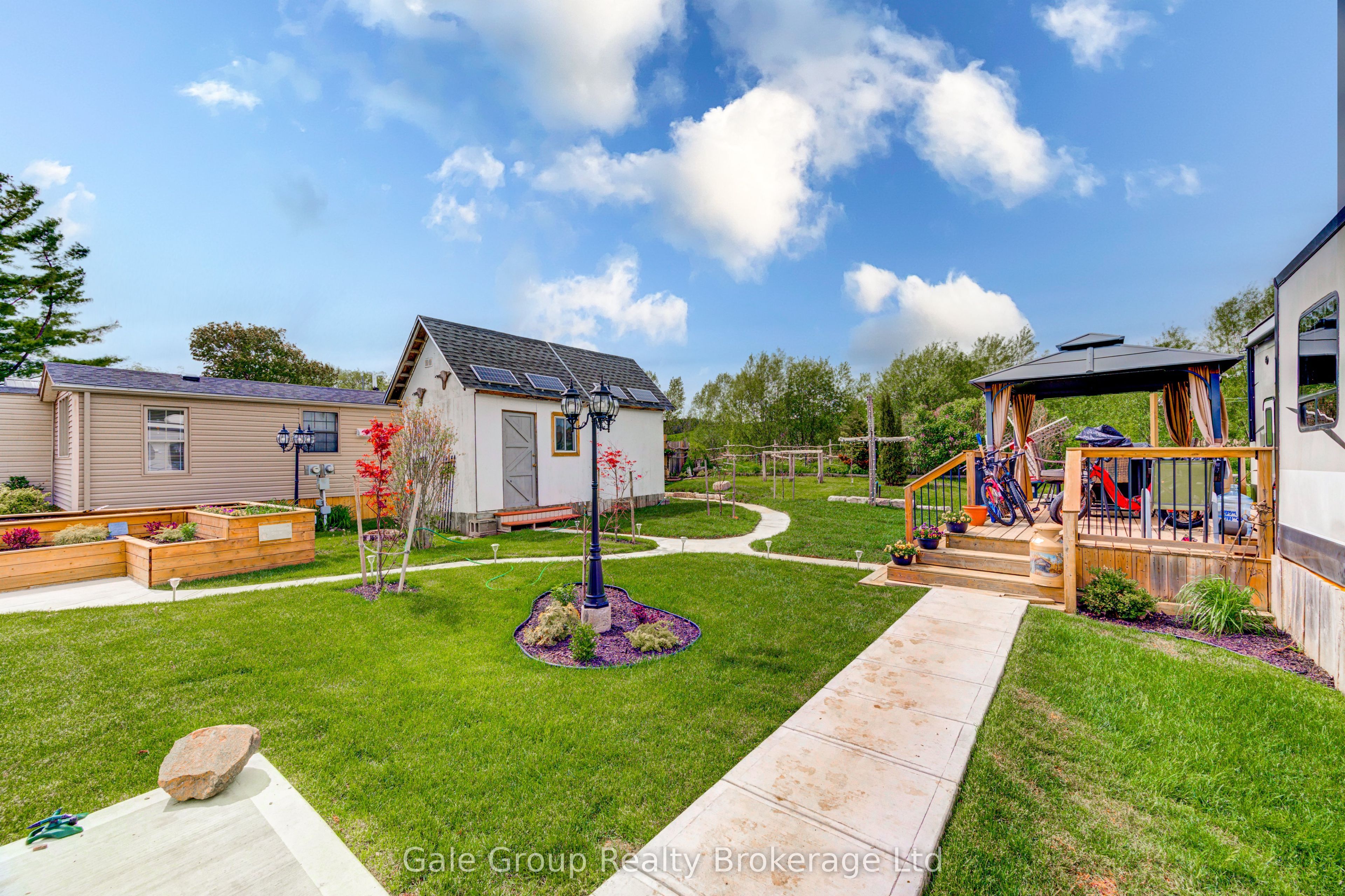 495856 10th Line 92 Property Photo 15
