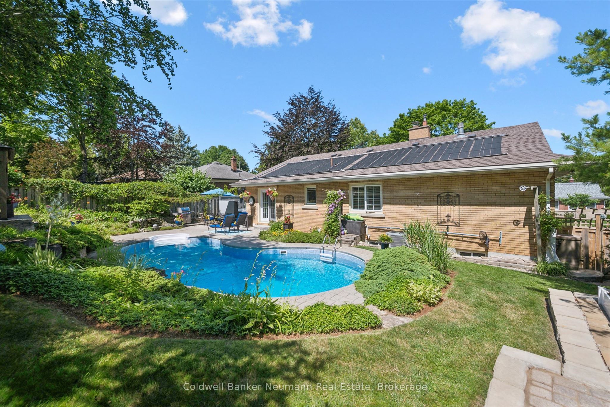 25 Bennett Avenue Property Photo 38