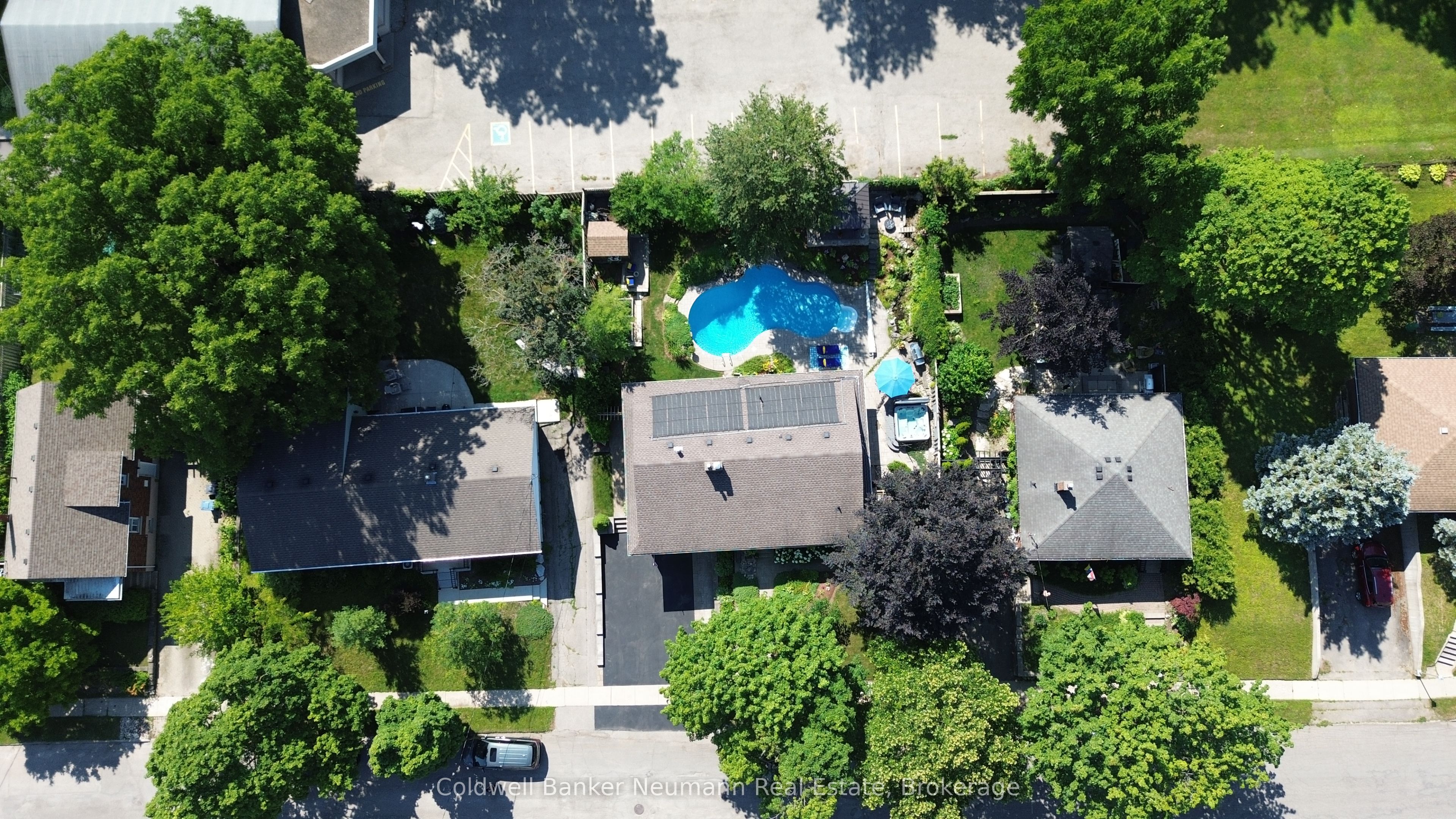 25 Bennett Avenue Property Photo 44