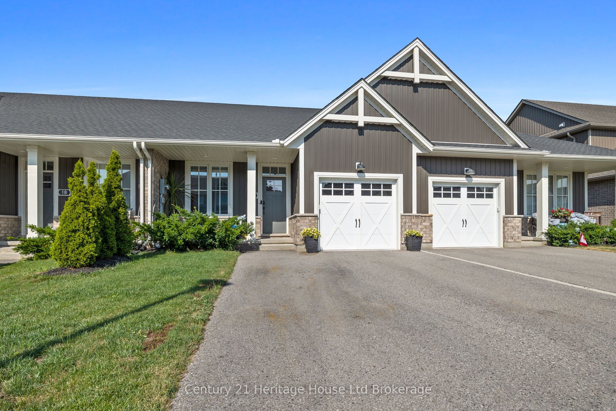 16 Huntley Avenue Property Photo 1
