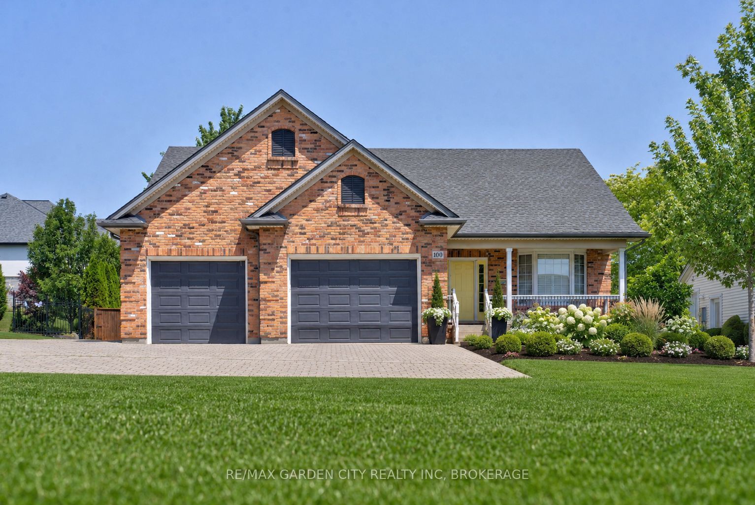 100 Thorold Road E Property Photo 1