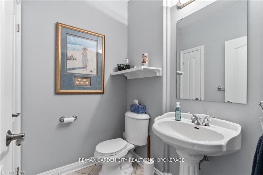 100 Thorold Road E Property Photo 6