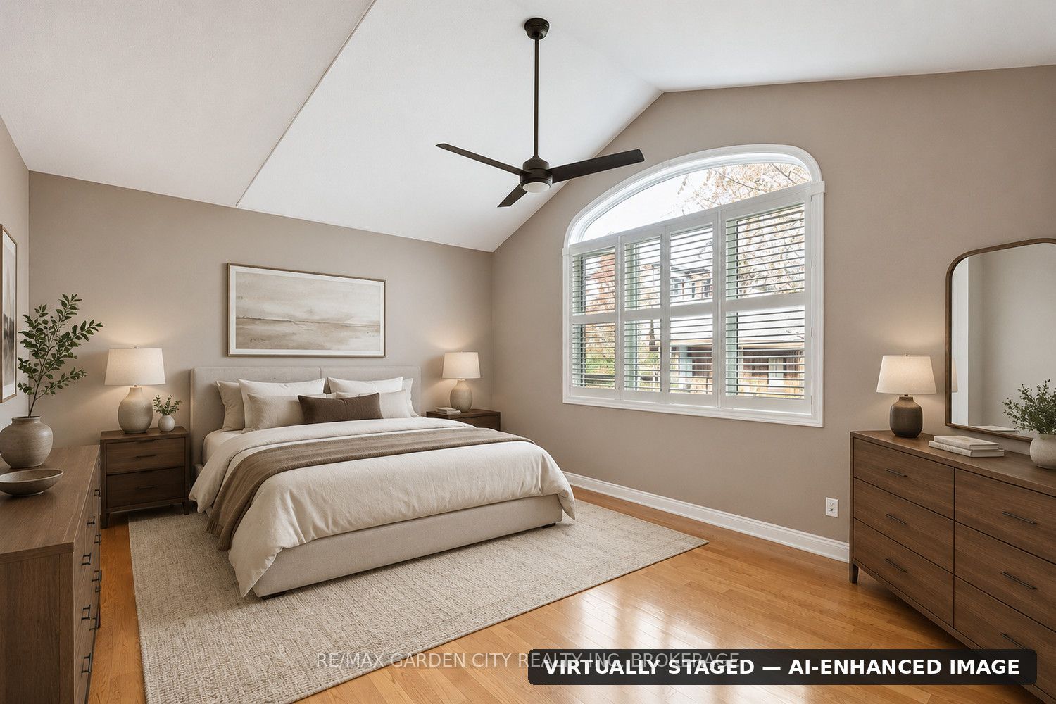 100 Thorold Road E Property Photo 15