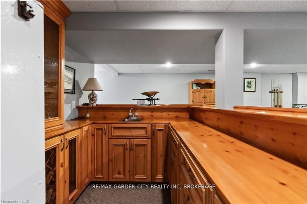 100 Thorold Road E Property Photo 22