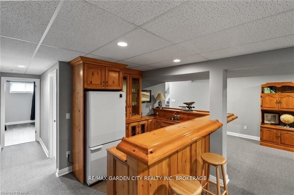 100 Thorold Road E Property Photo 24