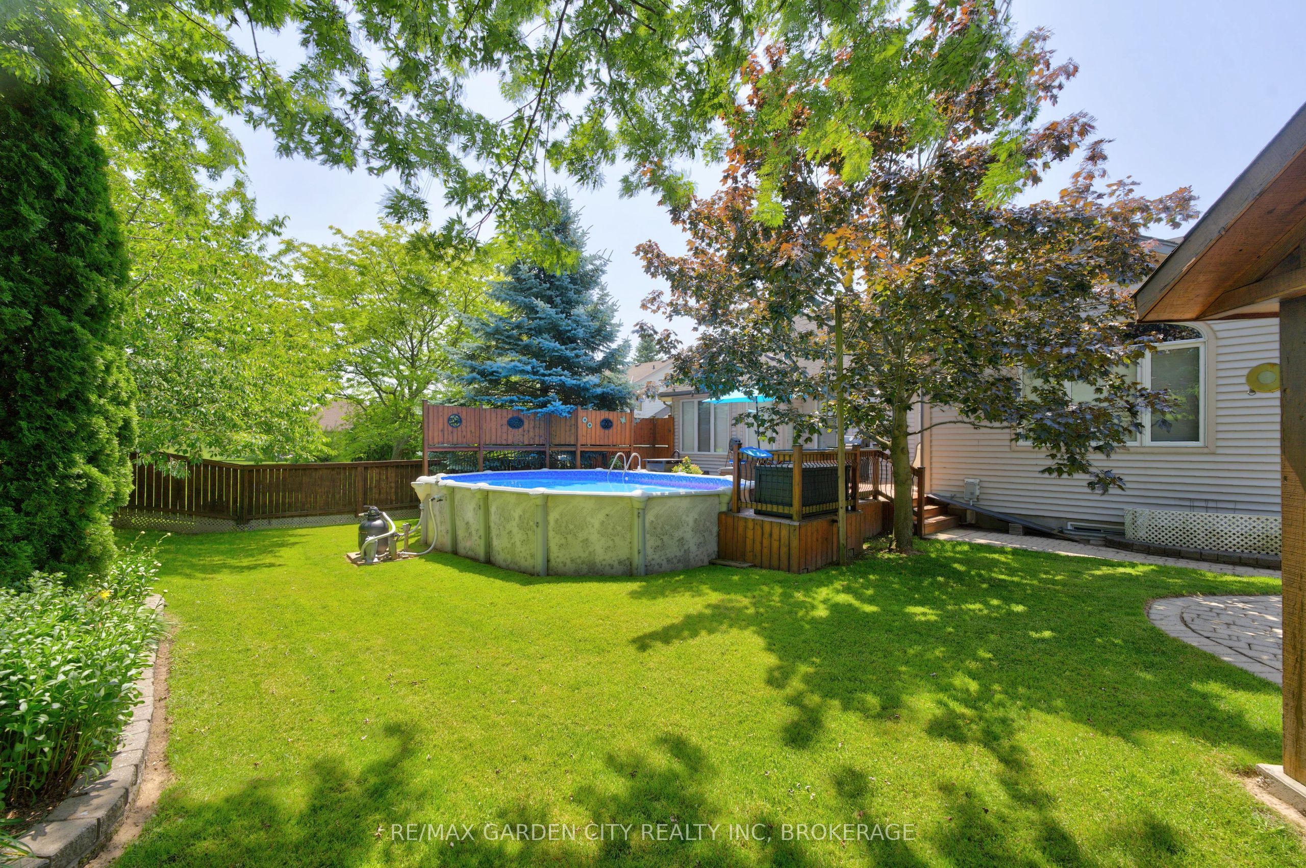 100 Thorold Road E Property Photo 33