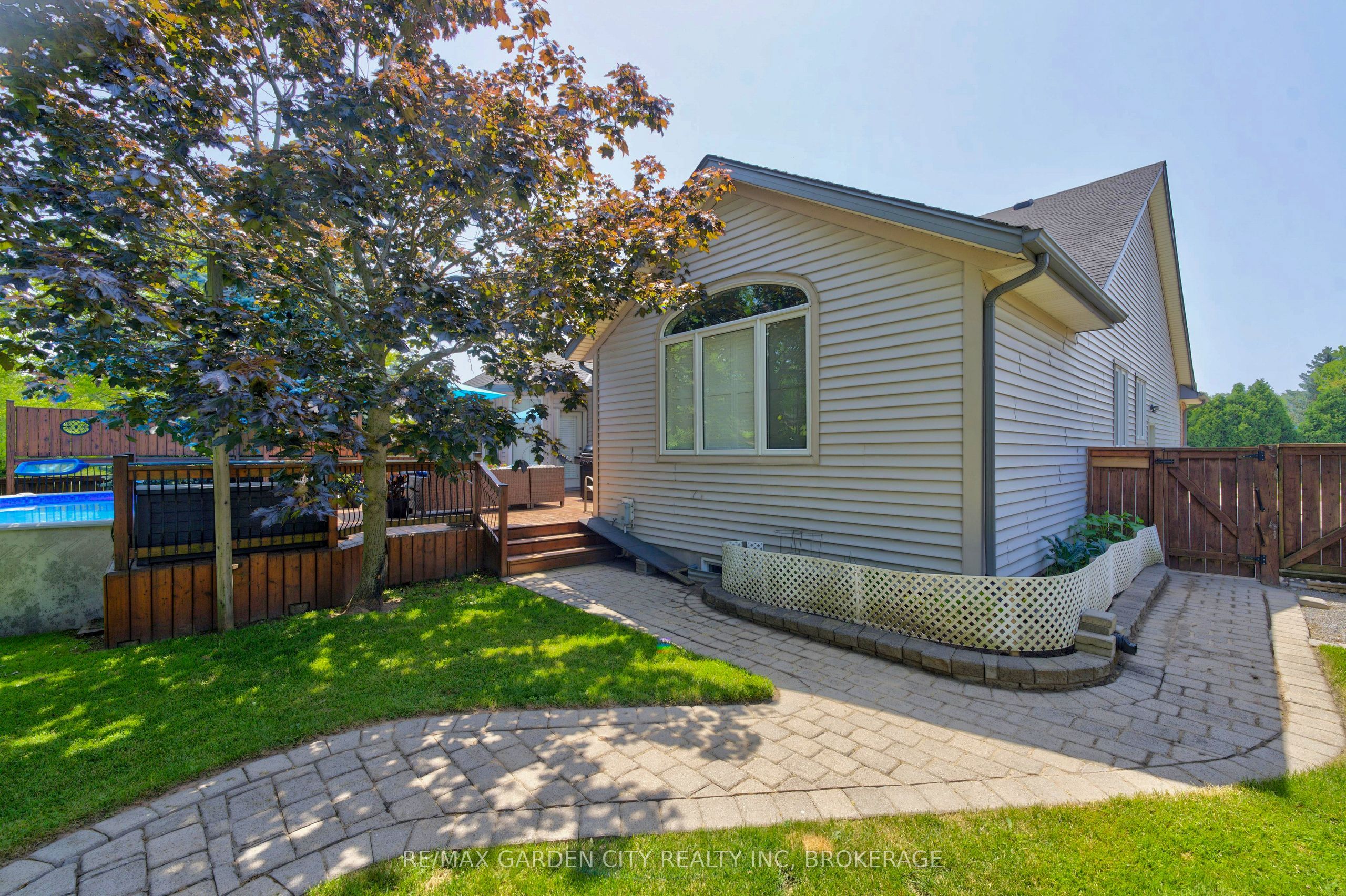 100 Thorold Road E Property Photo 36