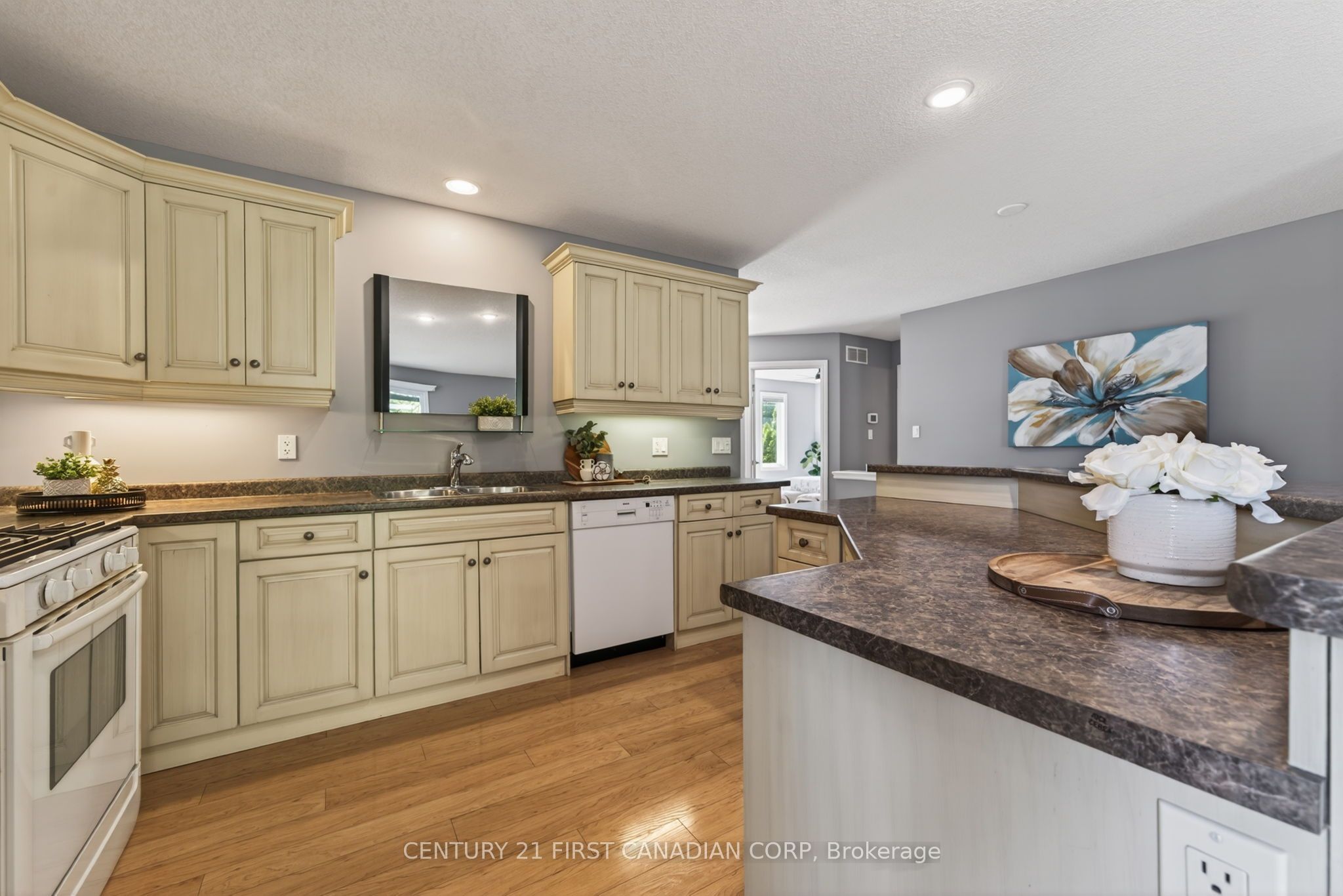 171 Francis Street Property Photo 6