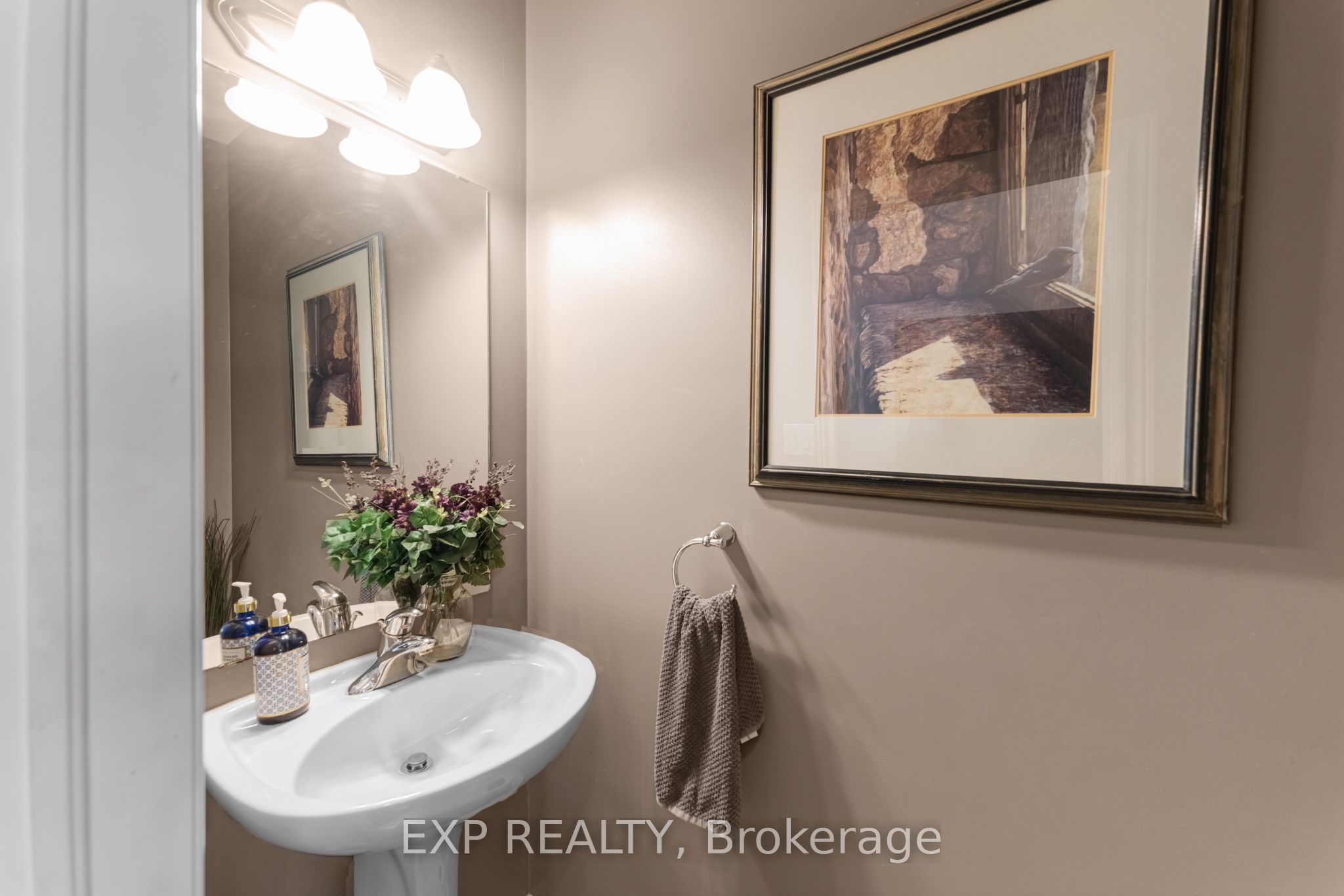 16 Downing Street Property Photo 20