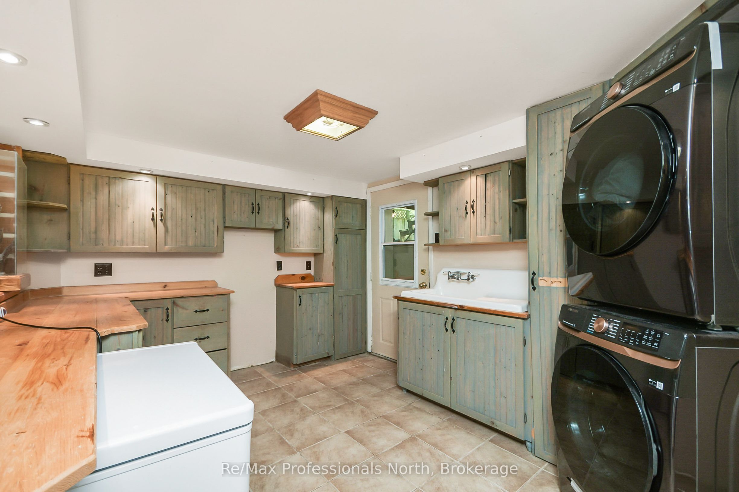 110 Fraser Street Property Photo 18