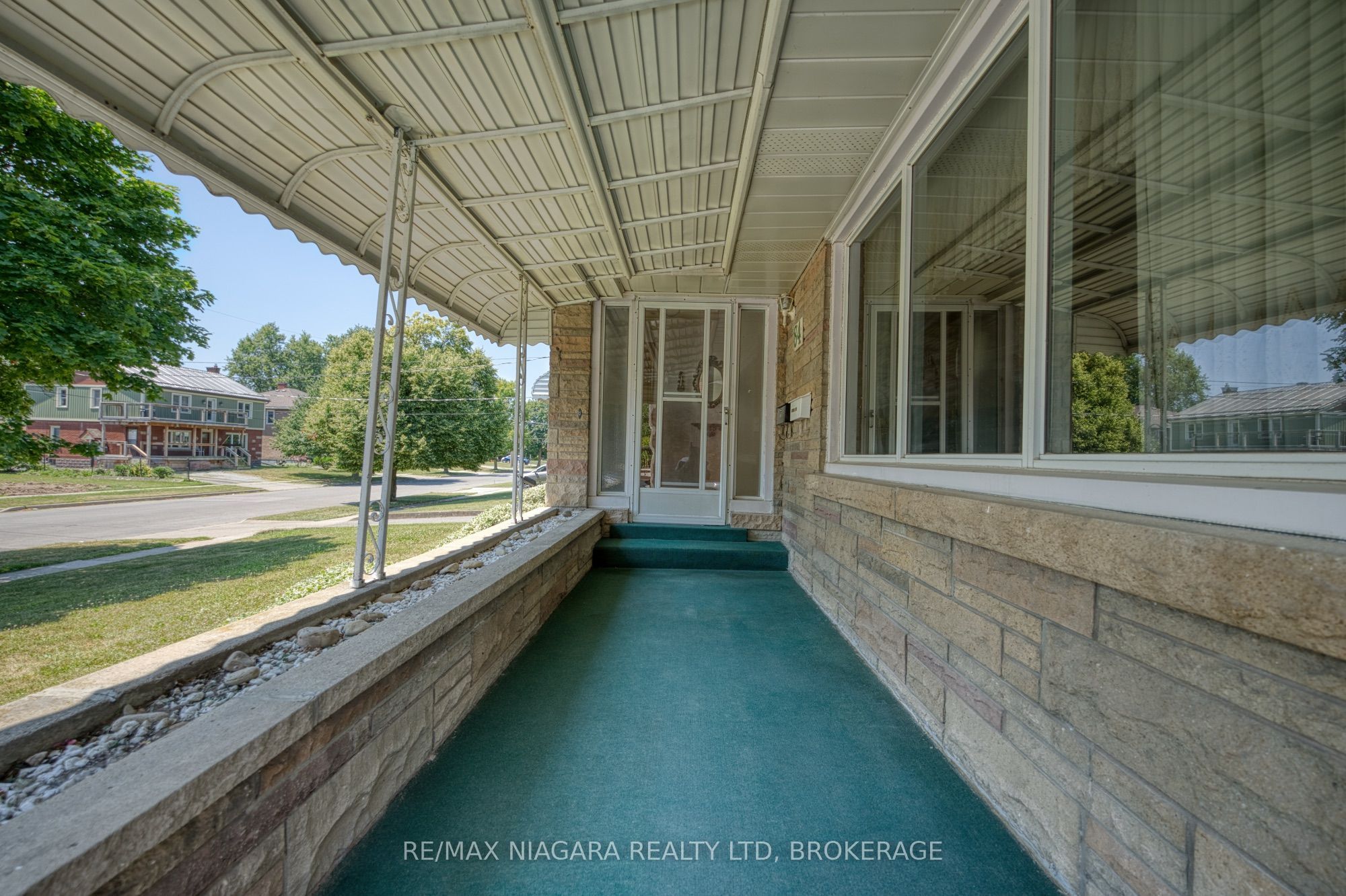 84 Second Street Property Photo 3