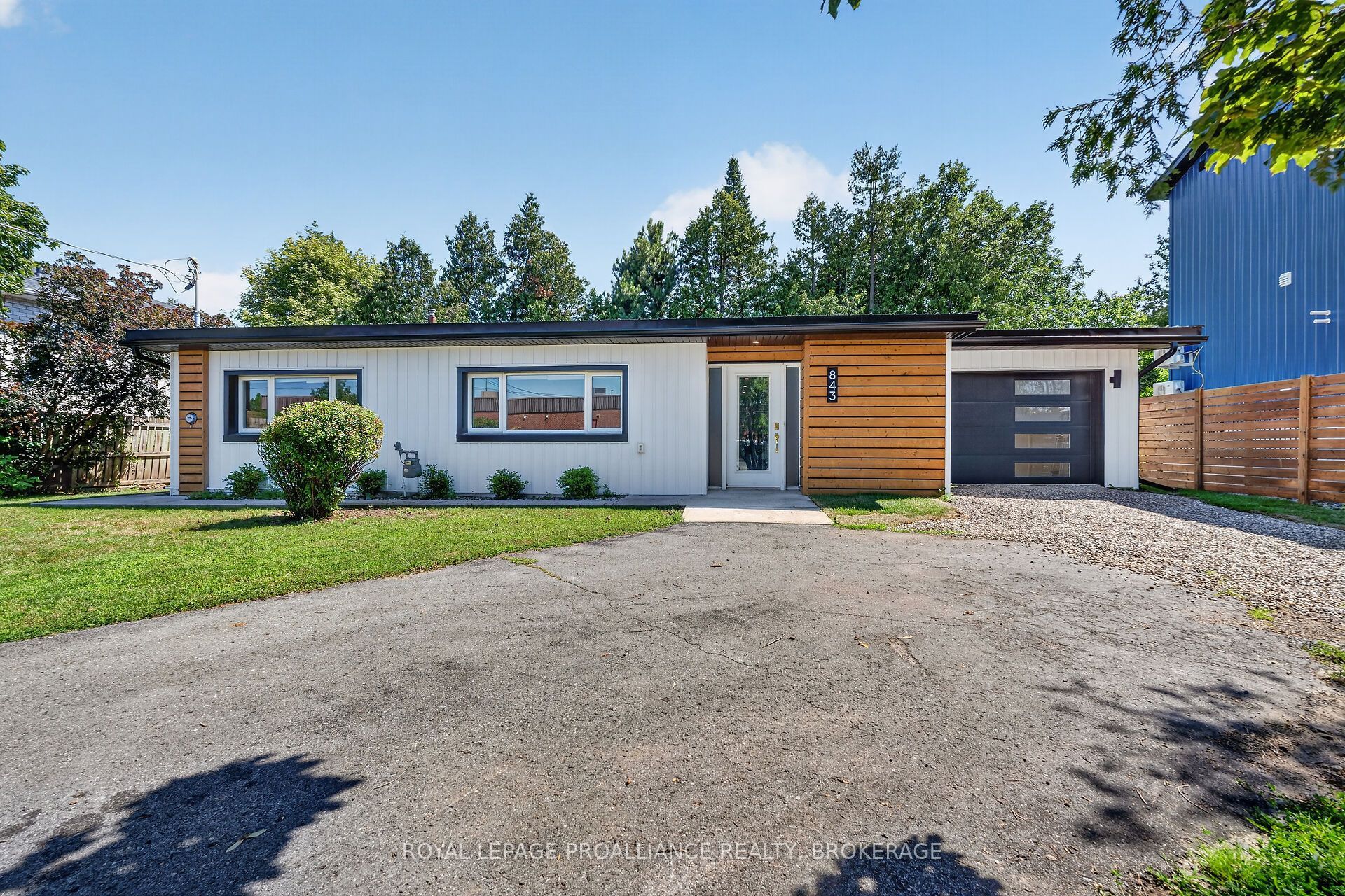 843 Woodbine Road Property Photo 2