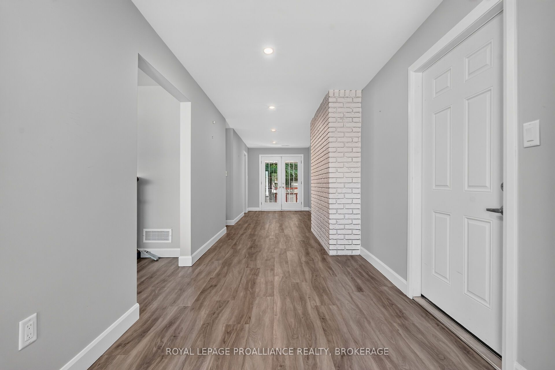 843 Woodbine Road Property Photo 5