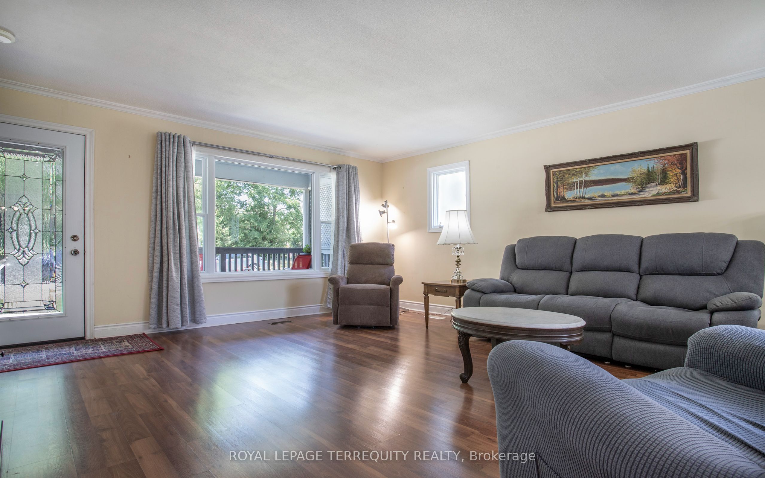 24 Simcoe Street Property Photo 5