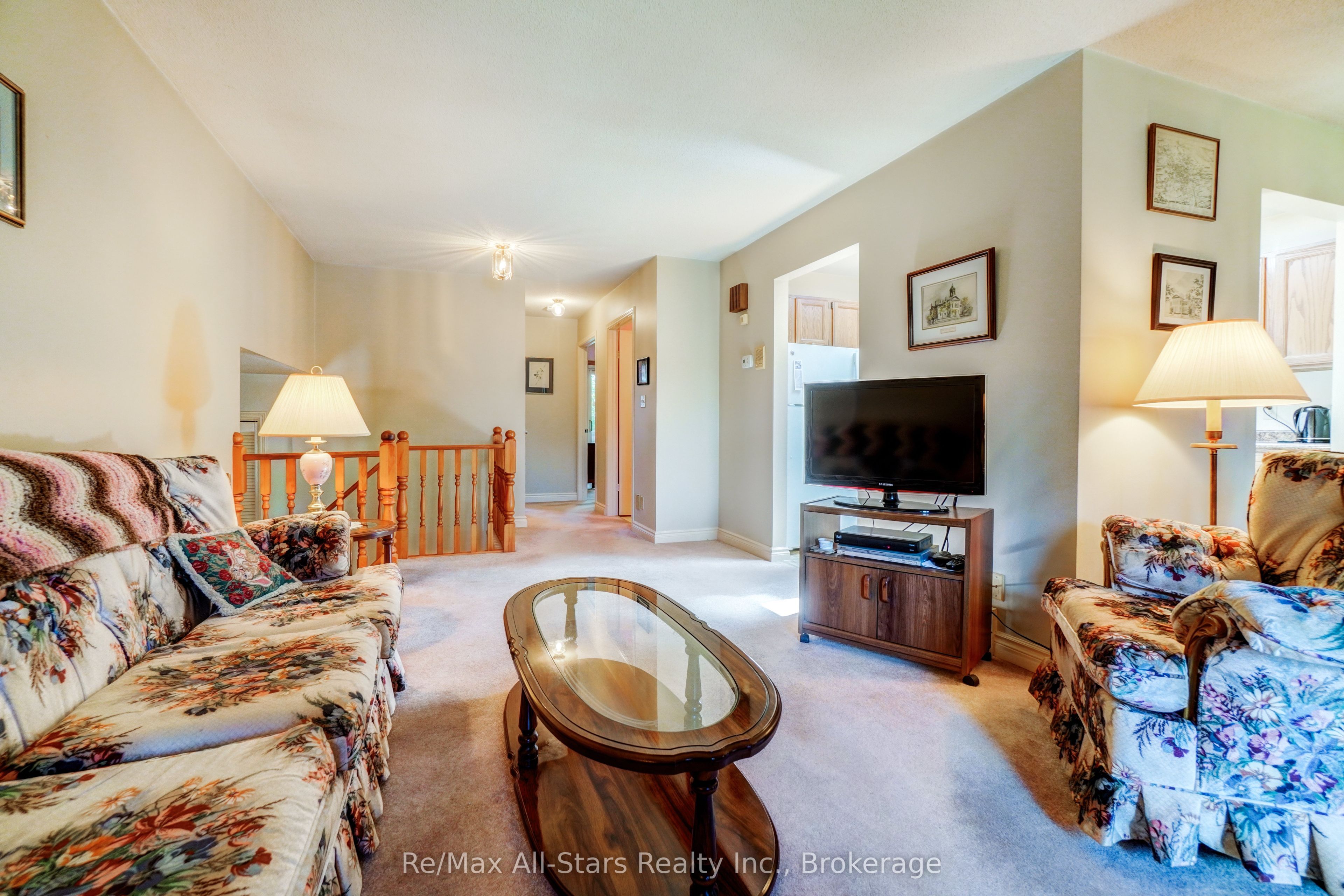 25 Madill Crescent Property Photo 6