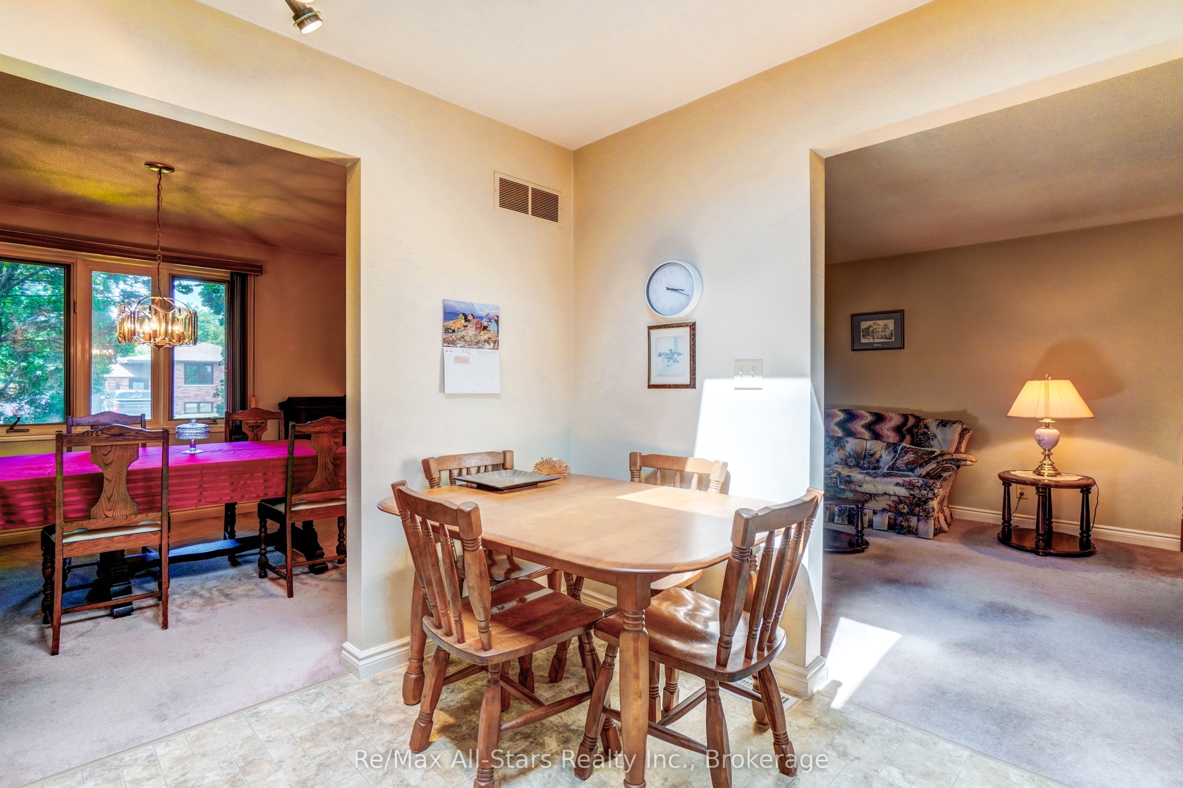 25 Madill Crescent Property Photo 10