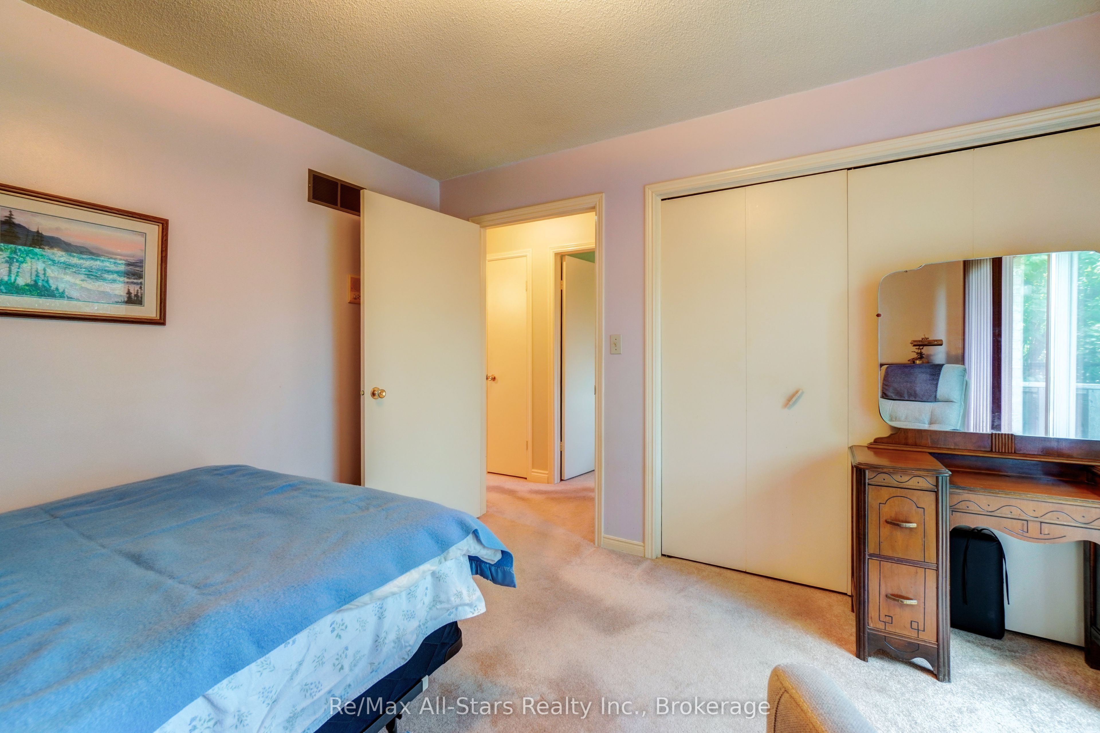 25 Madill Crescent Property Photo 14
