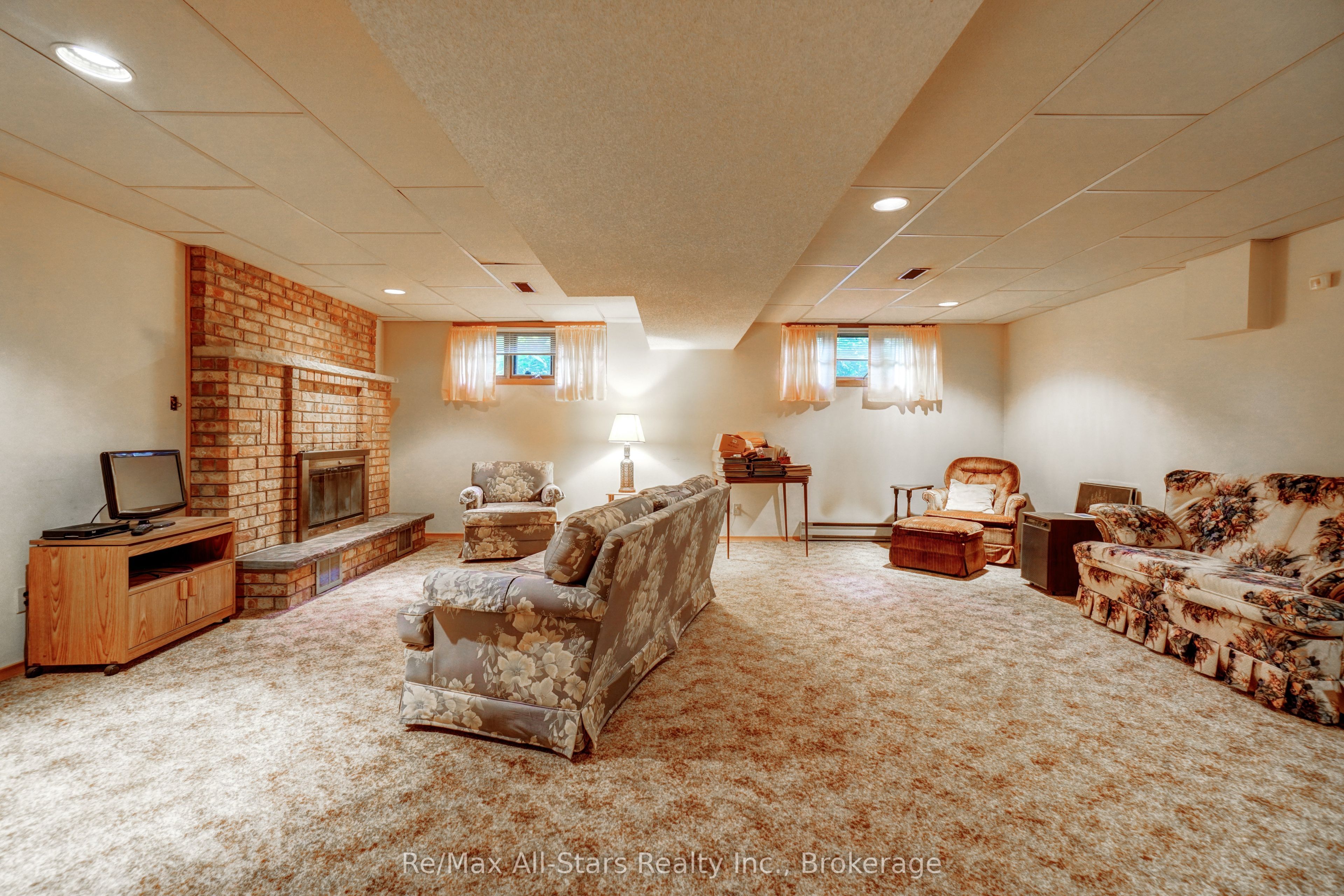 25 Madill Crescent Property Photo 18