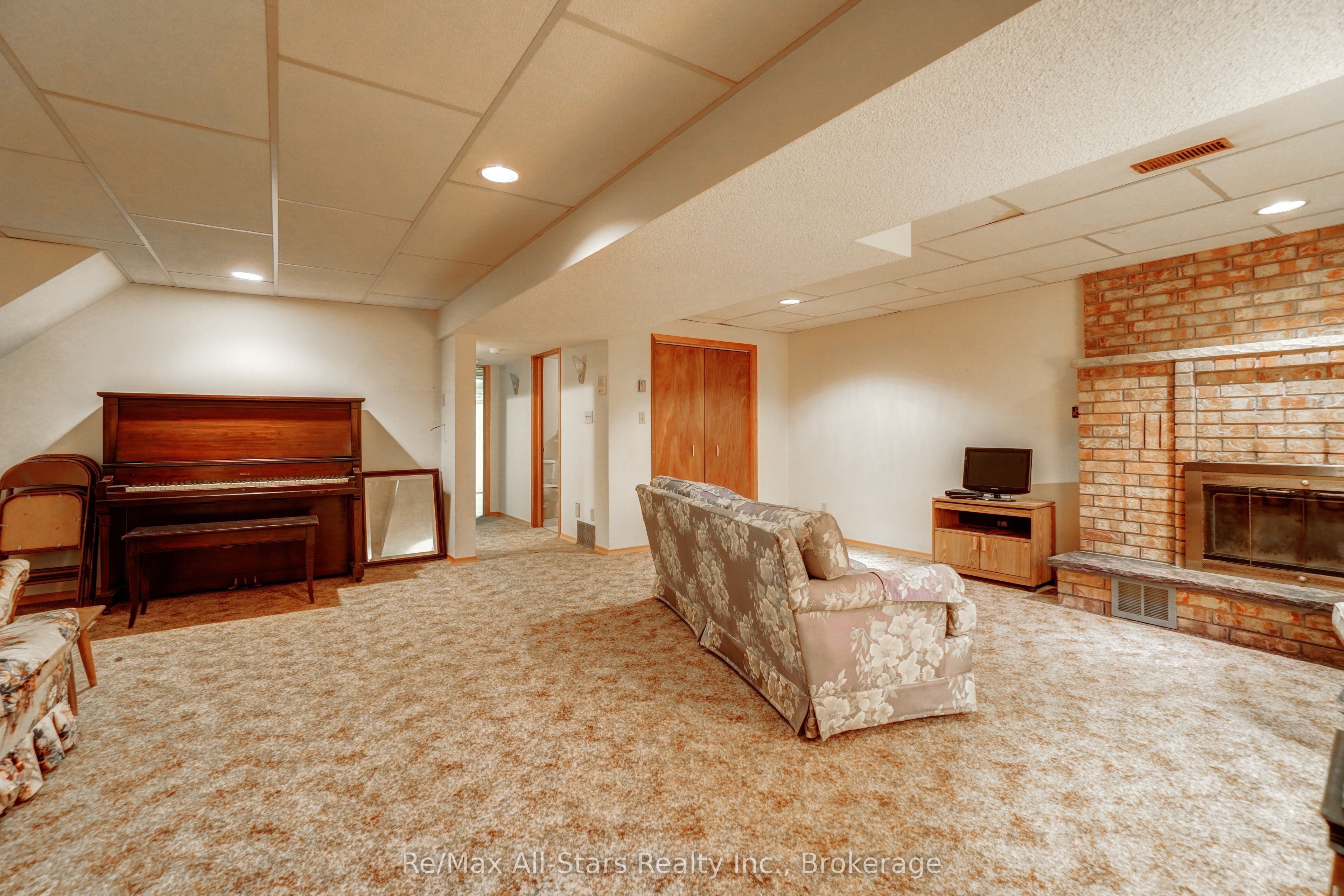 25 Madill Crescent Property Photo 19