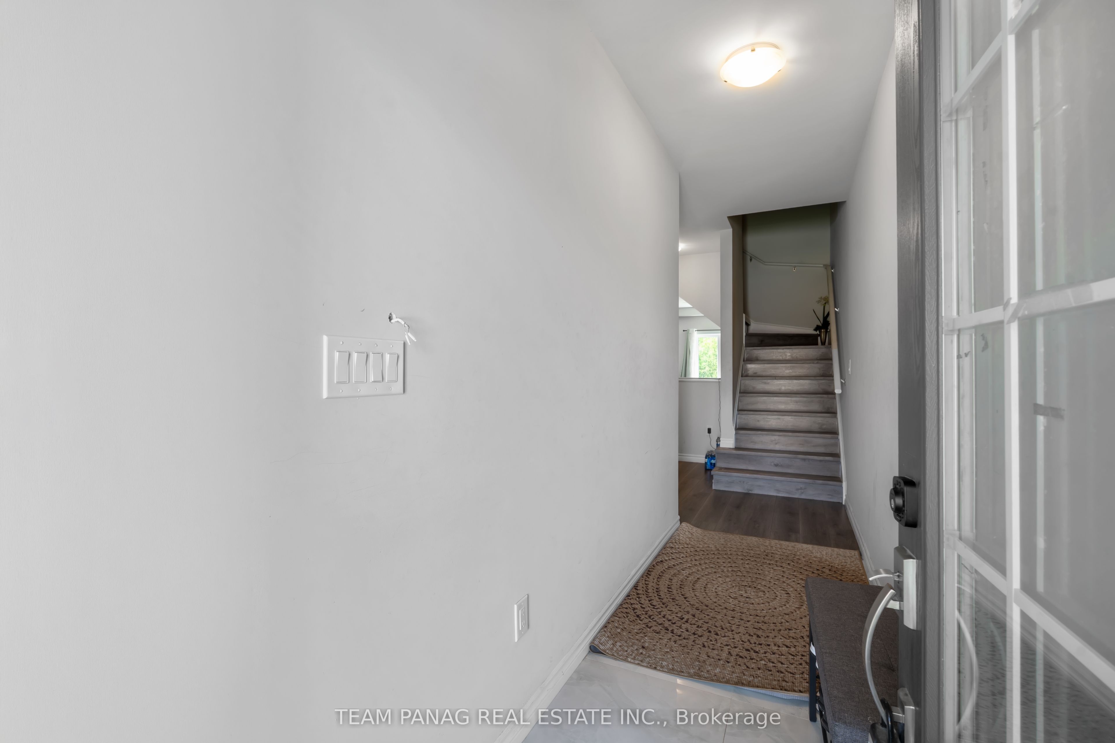 459 Julia Drive Property Photo 3