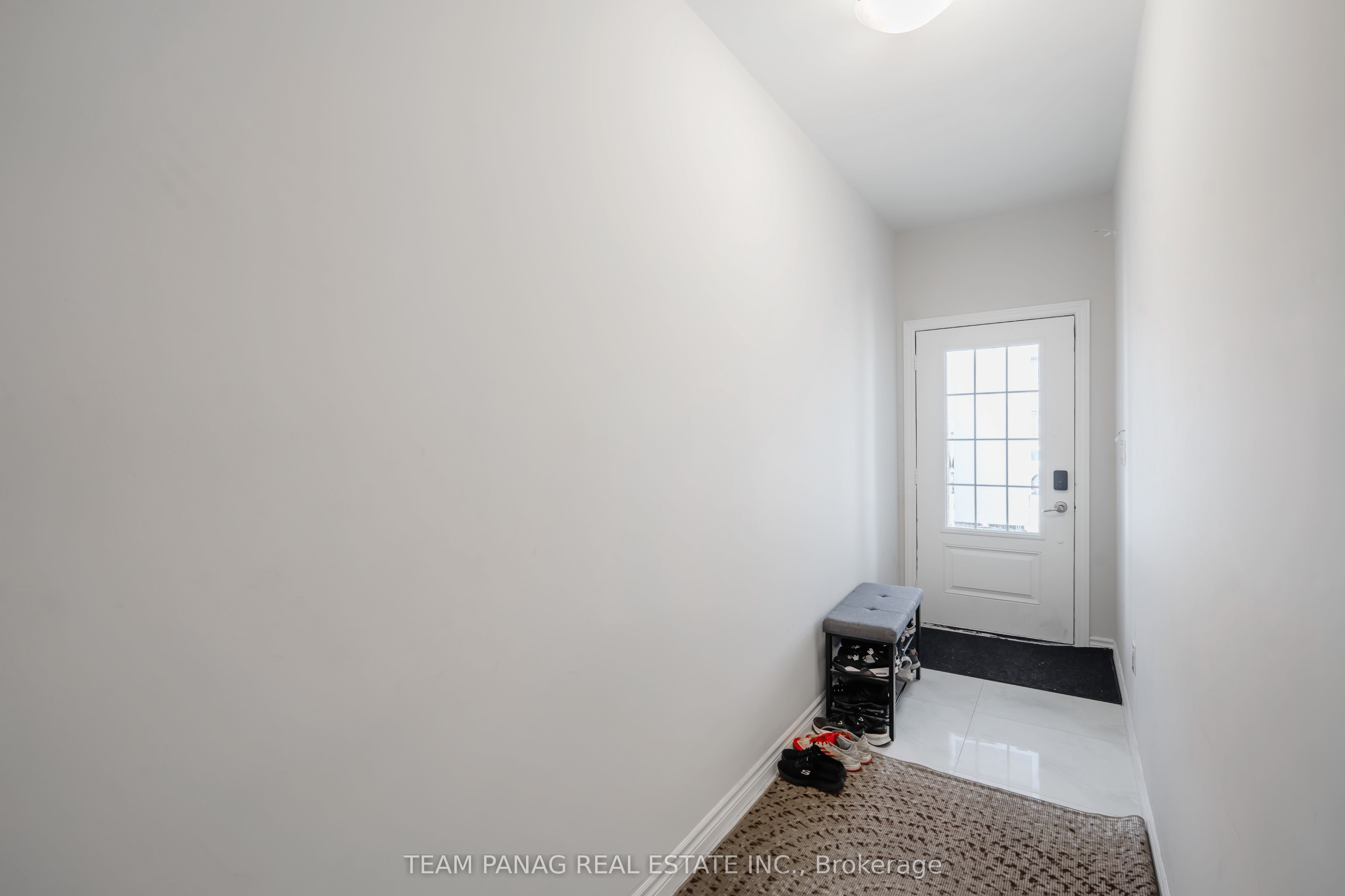 459 Julia Drive Property Photo 4