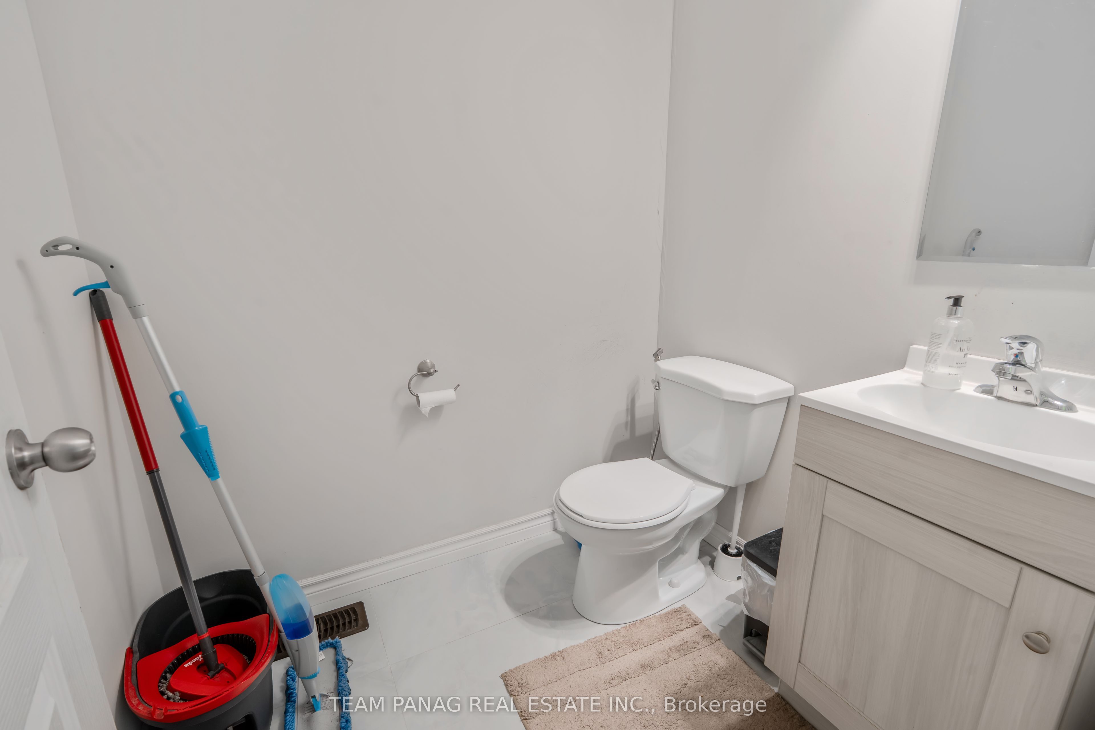 459 Julia Drive Property Photo 5
