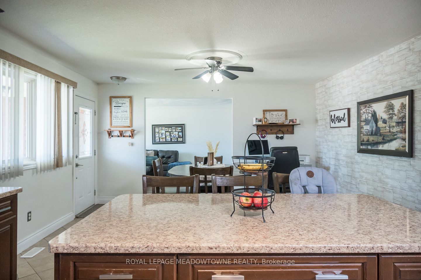 180 West Side Road Property Photo 15