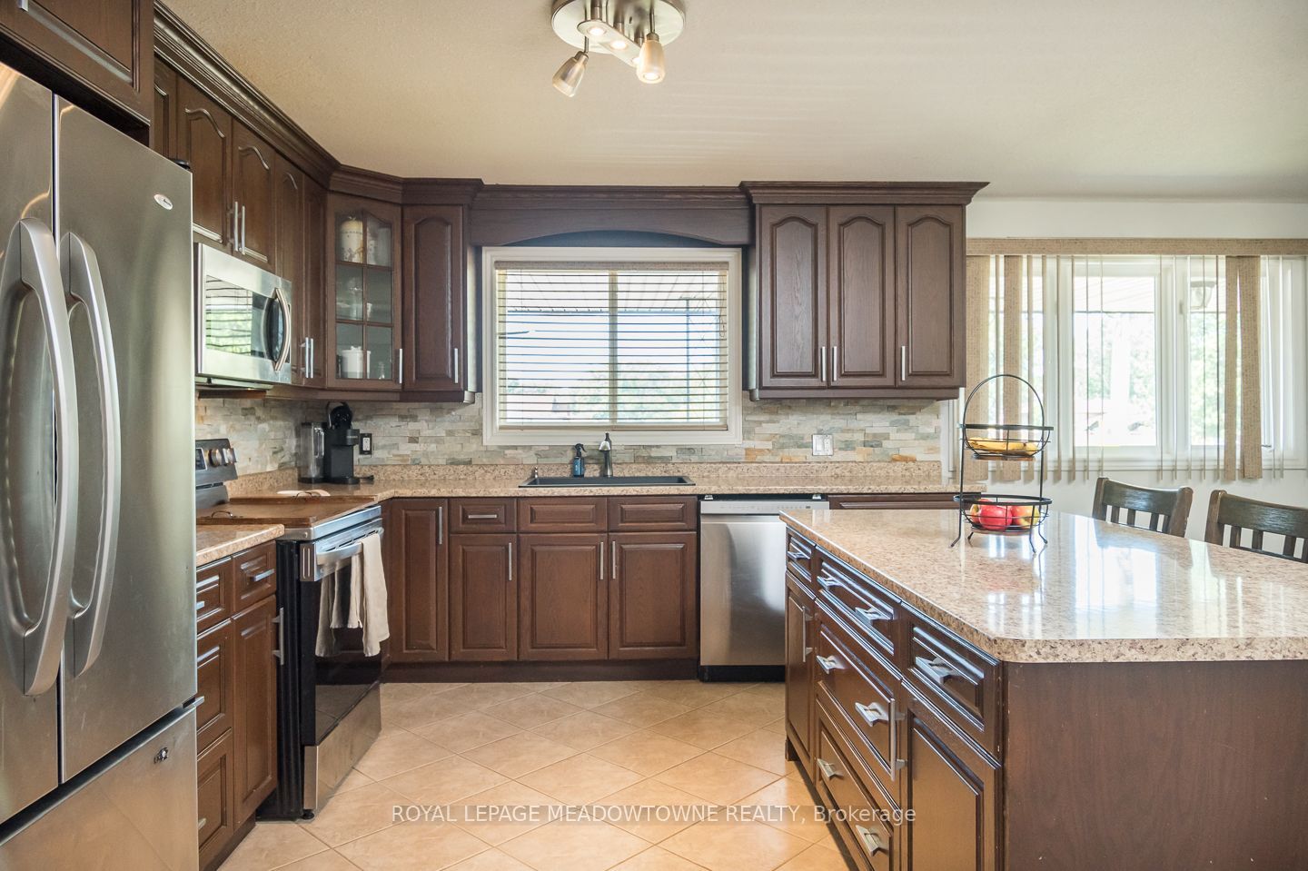 180 West Side Road Property Photo 17