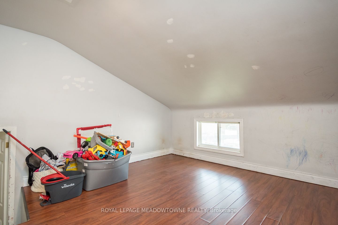 180 West Side Road Property Photo 25