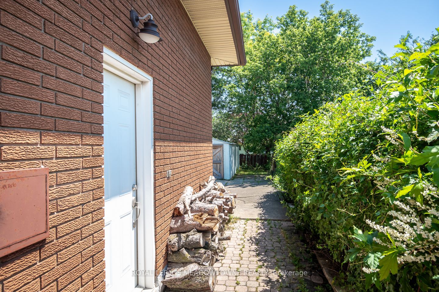 180 West Side Road Property Photo 32