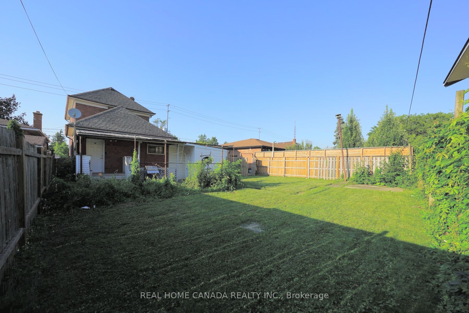 5262 Kitchener Street Property Photo 29